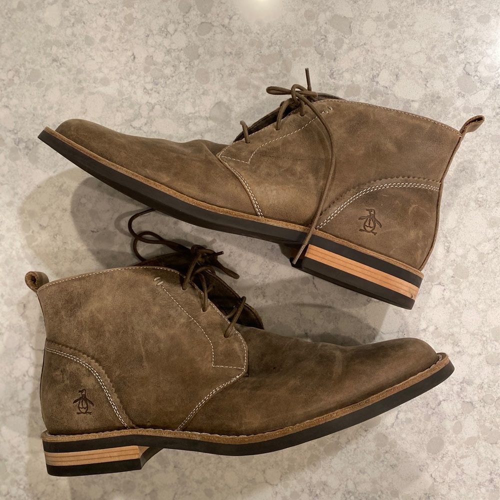 Original Penguin Chukka boot in Shitake color